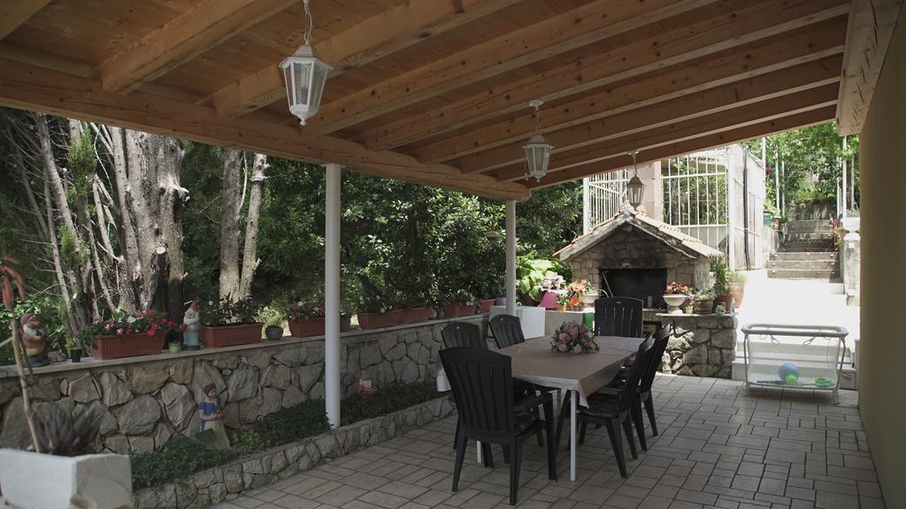 Apartment Franusic Чилипи Экстерьер фото