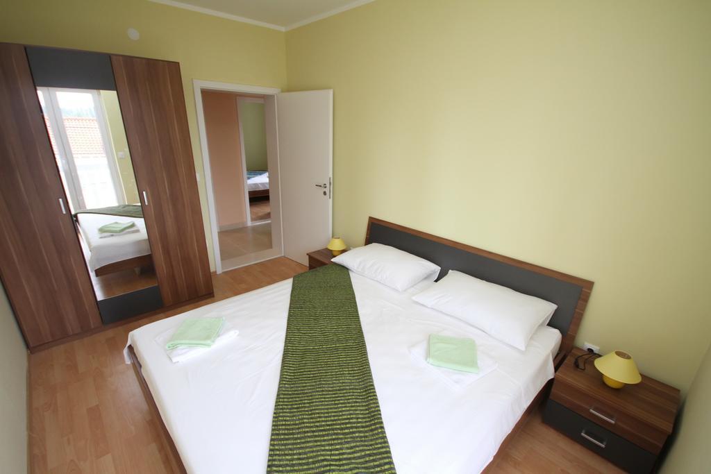 Apartment Franusic Чилипи Экстерьер фото