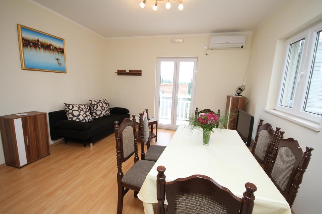 Apartment Franusic Чилипи Экстерьер фото